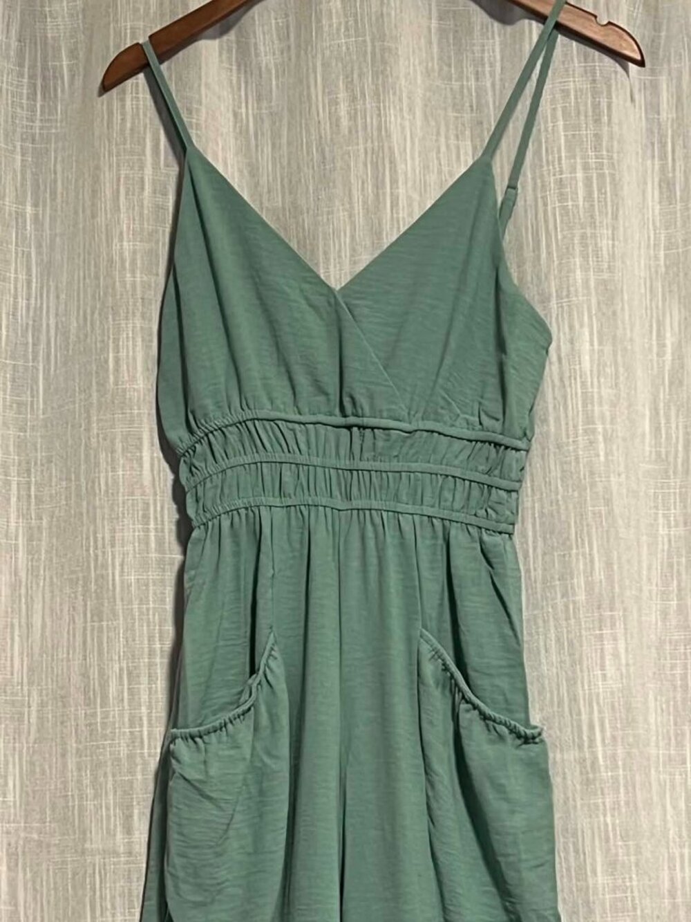 NWOT Cupshe Cami V-Neck Jumpsuit Sage Green Size XS